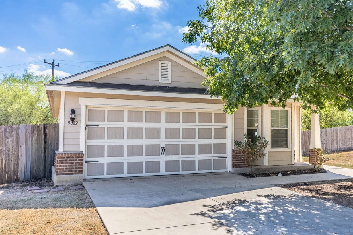 Primary Photo - 9802 Vandenberg Way