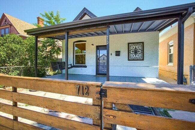 Building Photo - 712 Inca St