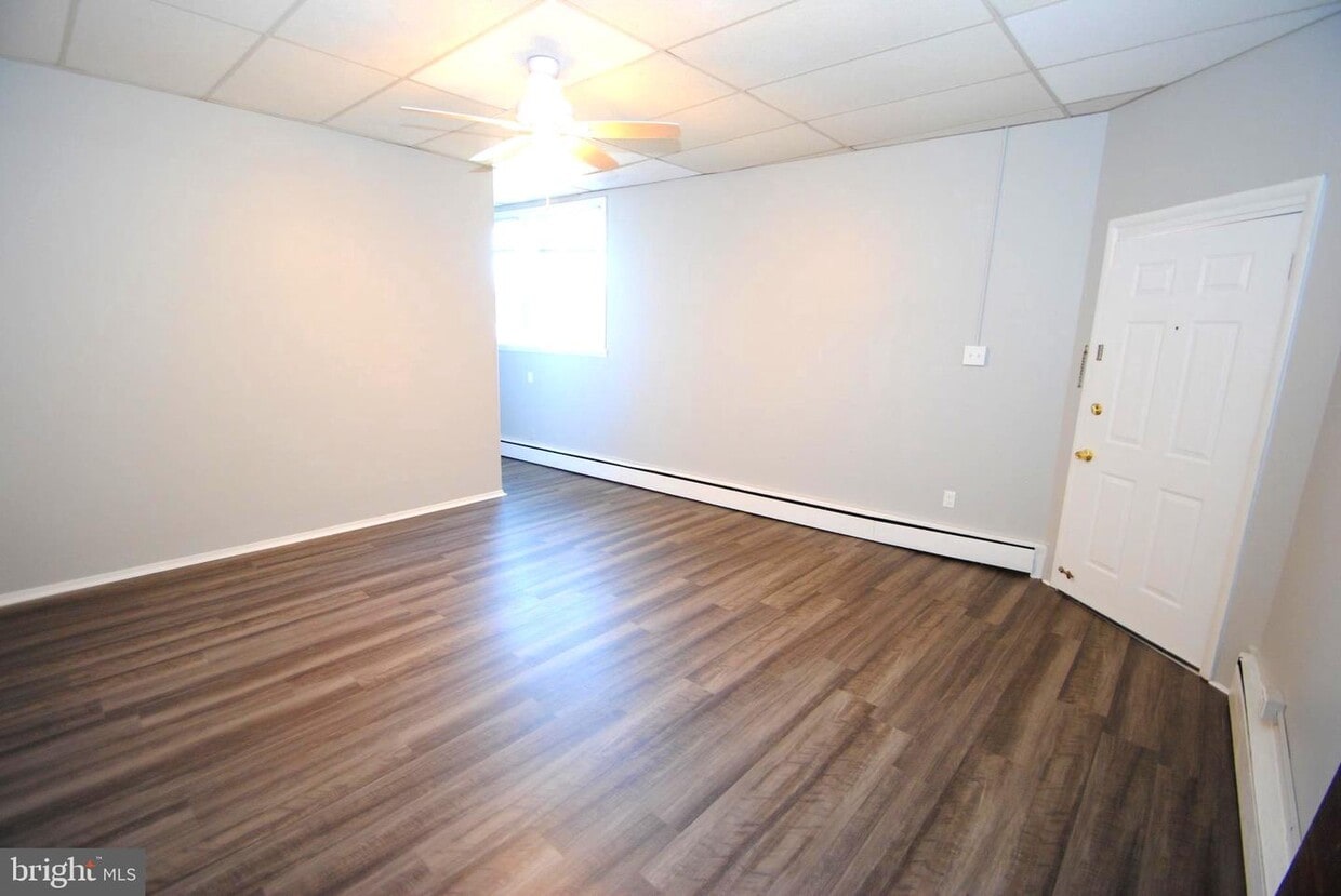 100 E Union St, Burlington, NJ 08016 Room for Rent in Burlington, NJ