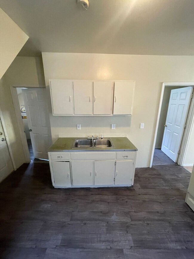 Foto del edificio - 2031-2033 S 15th Pl. (Duplex)