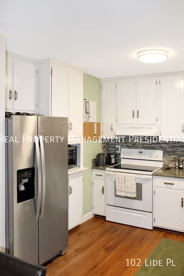 Building Photo - 102 Lide Pl