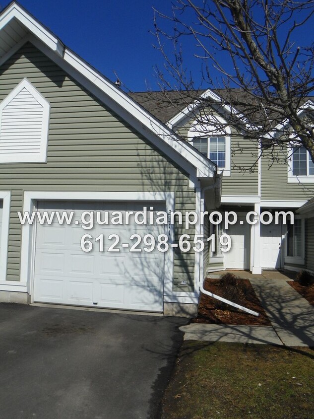 Foto principal - Woodbury Townhouse Available March 1, Open...