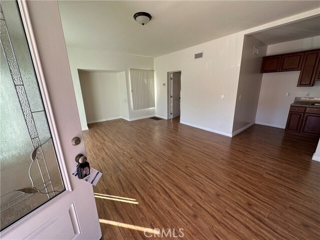 Building Photo - 463 N Marengo Ave