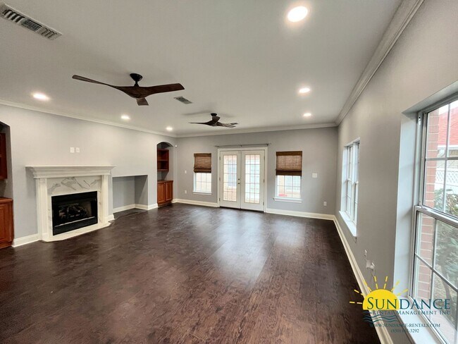 Foto del edificio - Gorgeous 3 Bedroom Home in the Gated Commu...