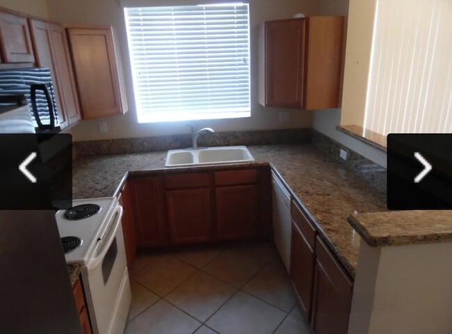 Foto del edificio - 3182 Laurel Ridge Cir