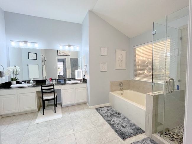 Foto del edificio - 4315 Trailwood Dr