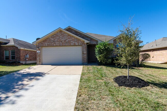 Building Photo - 109 Fossil Trl