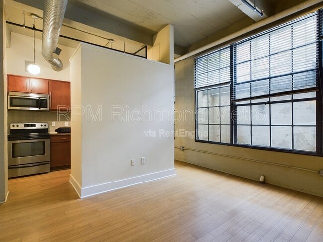 Interior Photo - The Mill at Manchester Lofts