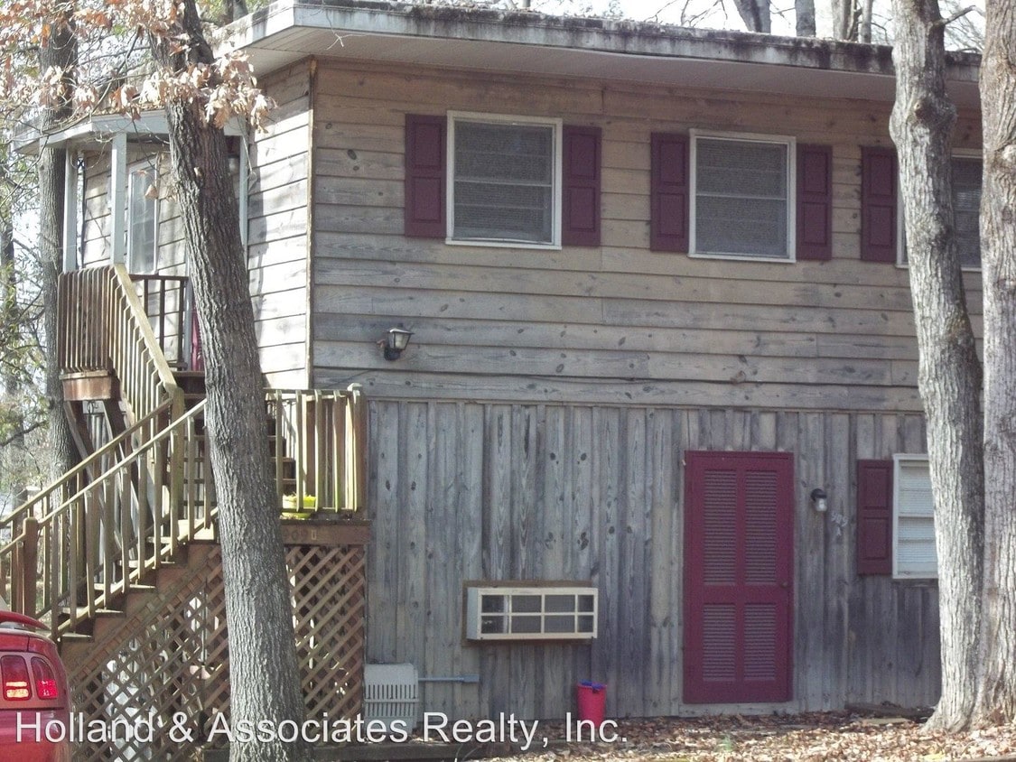 Primary Photo - 1 br, 1 bath House - 909-A Elm Street