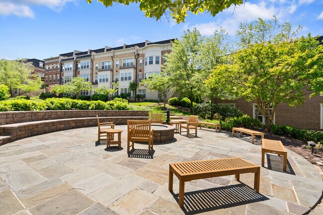 Foto del edificio - 500 Overlook Park Dr