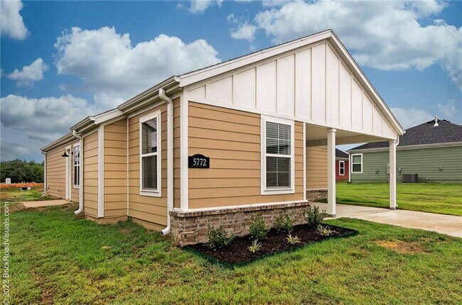 Foto del edificio - 5772 Holdcroft Dr