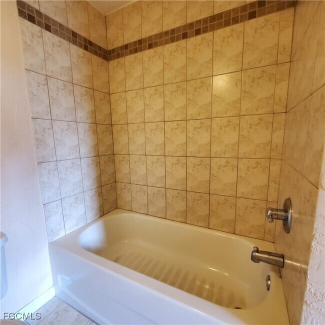 Foto del edificio - 3704 Broadway