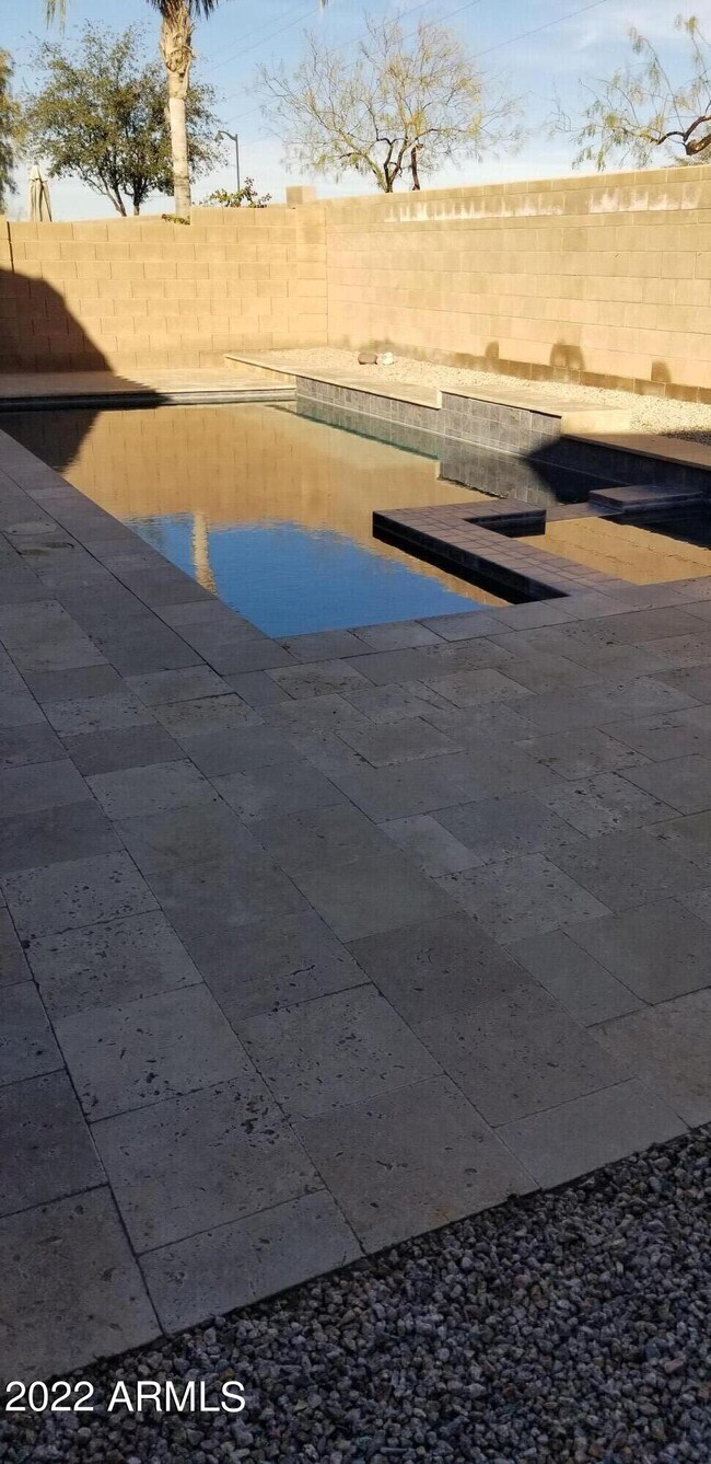 Foto del edificio - 22177 Dietz Dr