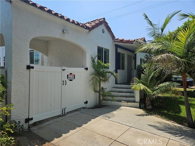 Building Photo - 1704 La Golondrina Ave
