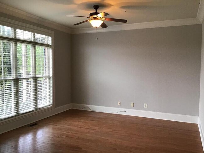 Building Photo - 103 Grove Park Ln