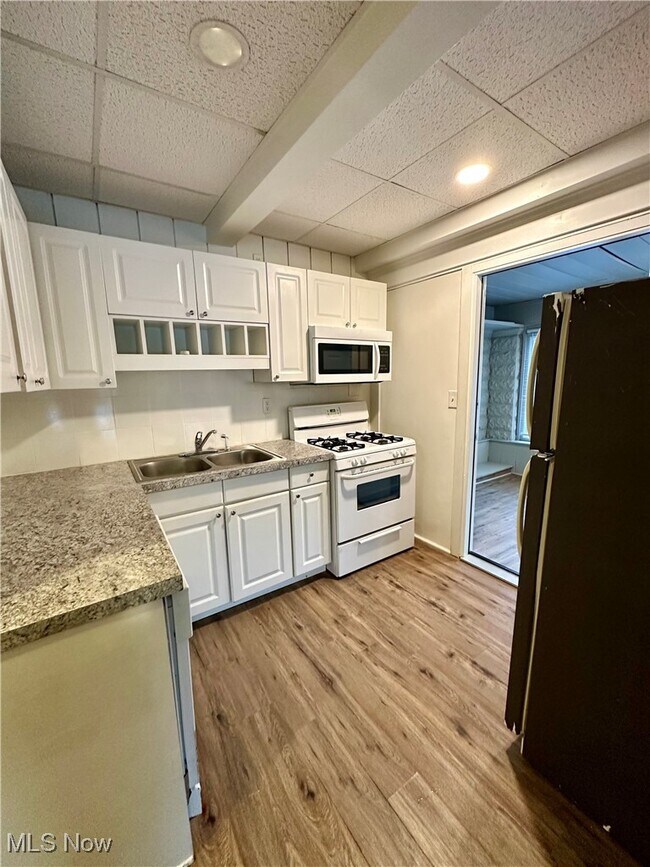 Foto del edificio - 132 Beck Ave