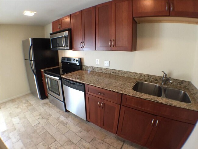 Foto del edificio - 2800 Cole St