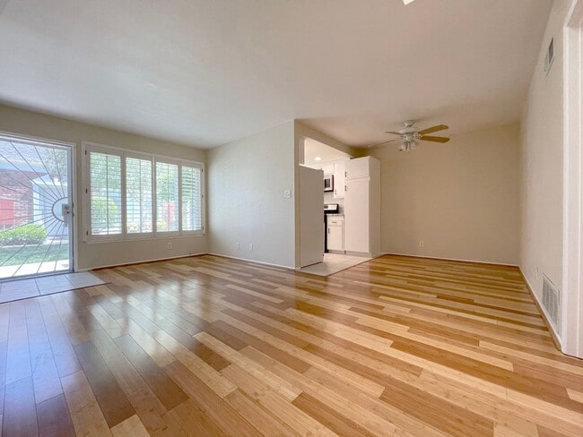 Building Photo - Single-Story Condo Steps from OC Fairgrounds & Minutes to Eastside Costa Mesa