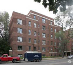 Building Photo - Chatsworth Apartments