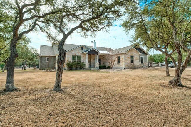 Building Photo - 151 Longhorn Oak