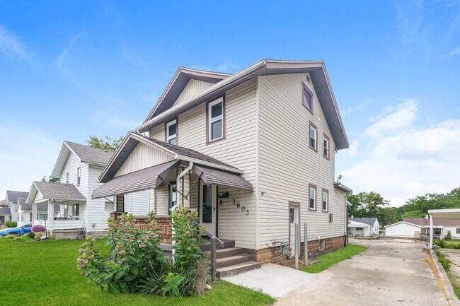 Foto del edificio - Nice 2 Bed 1 Bath Single Family Home!