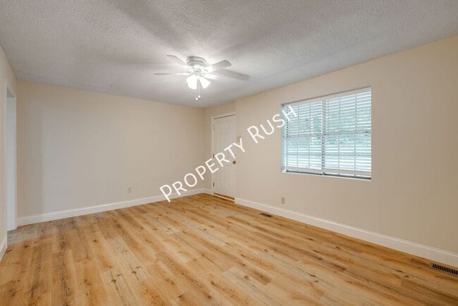 Foto del edificio - 91 Circle Dr