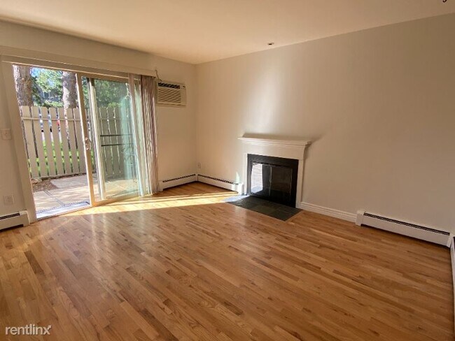 Building Photo - 1 br, 1 bath Condo - 8050 Niwot Rd 55 Unit 55