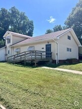 Building Photo - 315 W Pine Ave