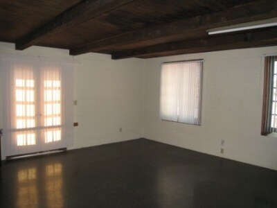 Building Photo - 1104 E Hampton St