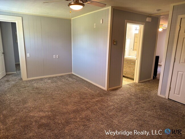 Building Photo - Kraus Lane 3877