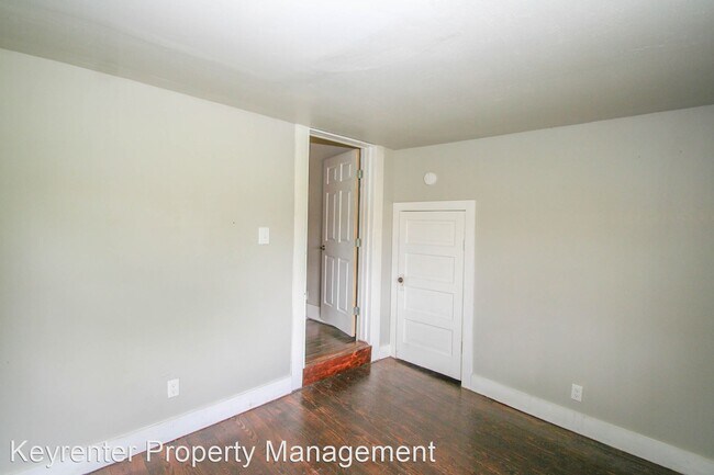 Building Photo - 535 N Cheyenne Ave