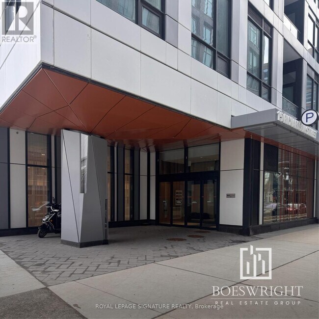 Building Photo - 15 Richardson St