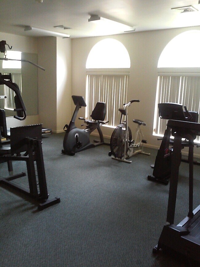 Foto del edificio - 195 Wellington Ct