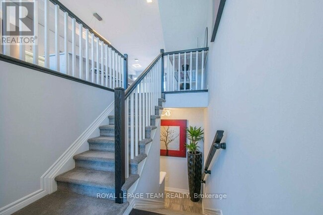 Photo du bâtiment - 1448 Hemlock Rd