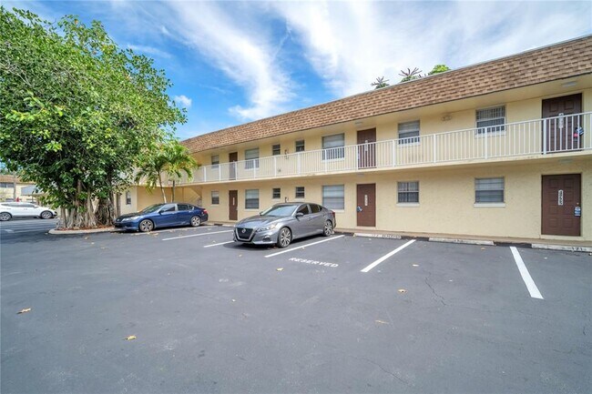 Foto del edificio - 4729 NW 9th Dr