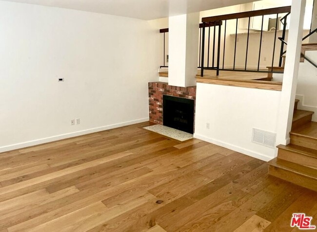 Building Photo - 1809 Armour Ln