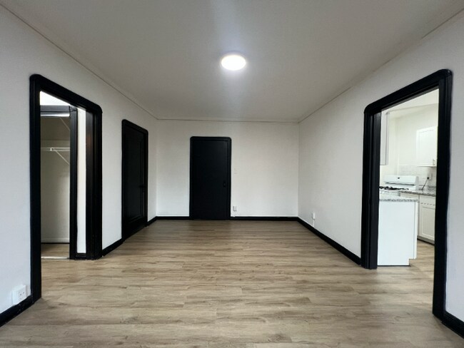 Foto del edificio - 1411 Roycroft Ave