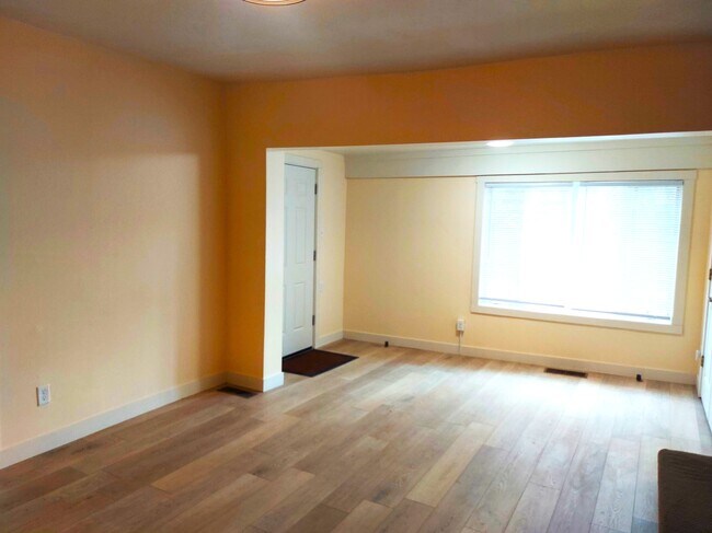 Foto del edificio - 806 N State St