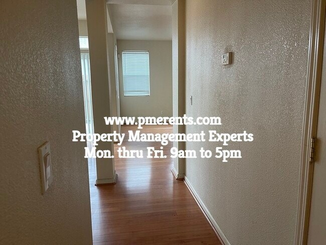 Foto del edificio - 4212 Red Oak Ln