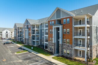 Building Photo - The Jewel Summit Pointe