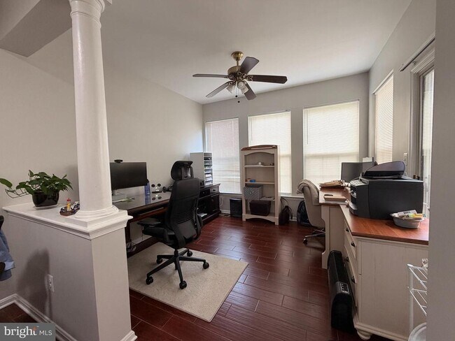 Foto del edificio - 20382 Farmgate Terrace