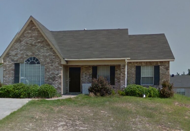 Primary Photo - 1106 Moss Hill Dr