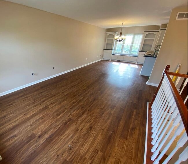 Building Photo - 23545 Valley Starr Dr