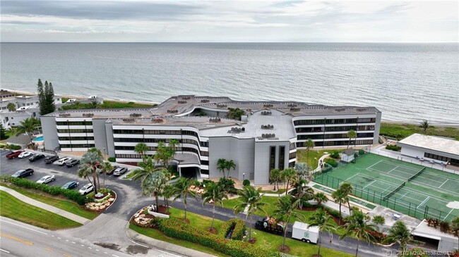 Foto del edificio - 1357 NE Ocean Blvd