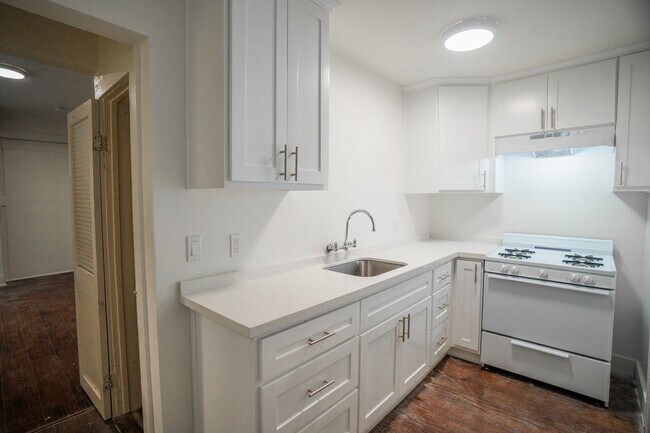 Foto del edificio - 501 W 8th St