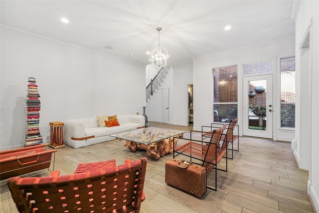 Foto del edificio - 4746 Post Oak Timber Dr