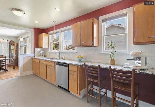 Foto del edificio - 2 br, 1 bath House - 4879 Newton Street