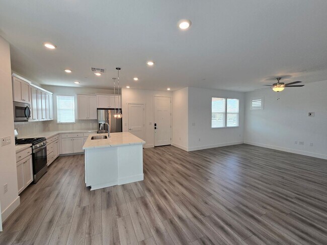 Foto del edificio - Stunning New 3 Bedroom Build in Woodland