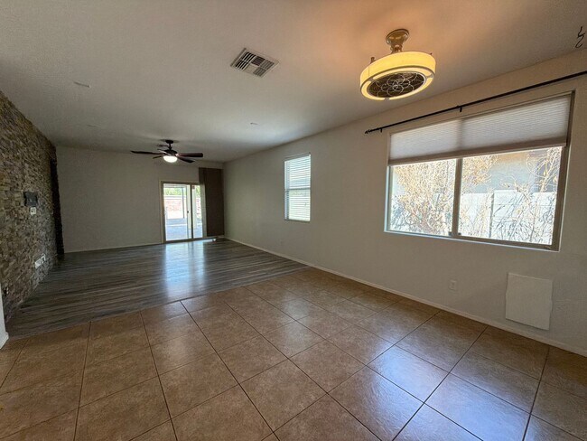 Building Photo - 14934 W Georgia Dr