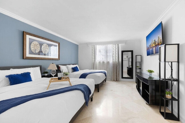 Building Photo - 4001 S Ocean Dr